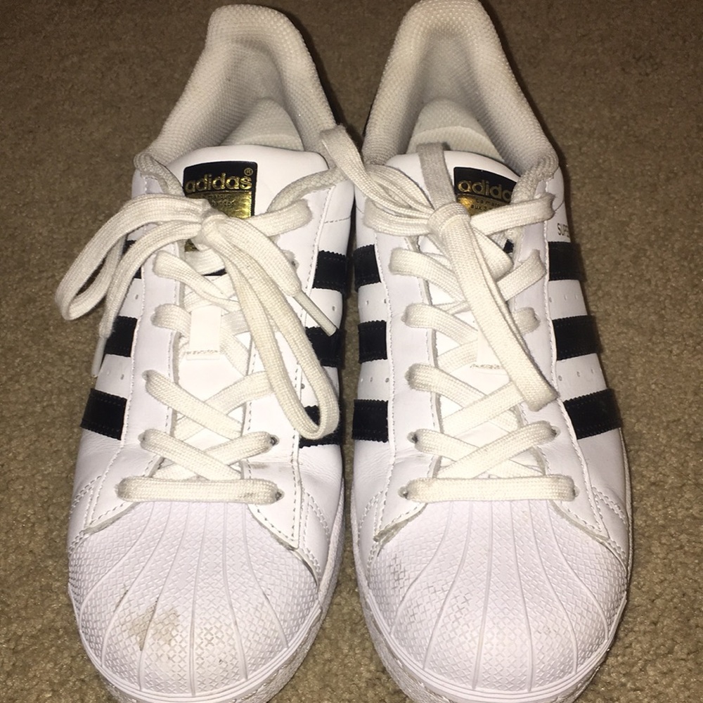 Addias superstar